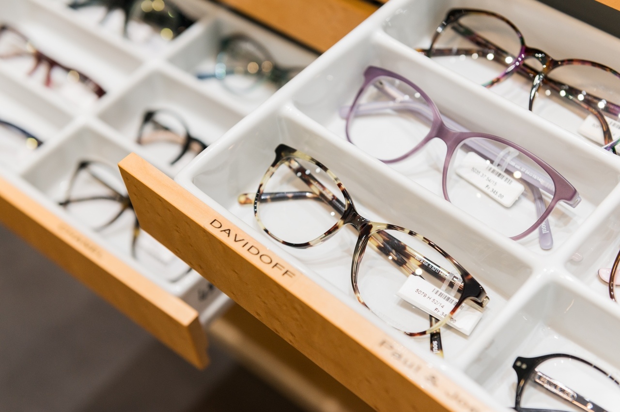 Lunettes dans le magasin de Voirol optique à Genève